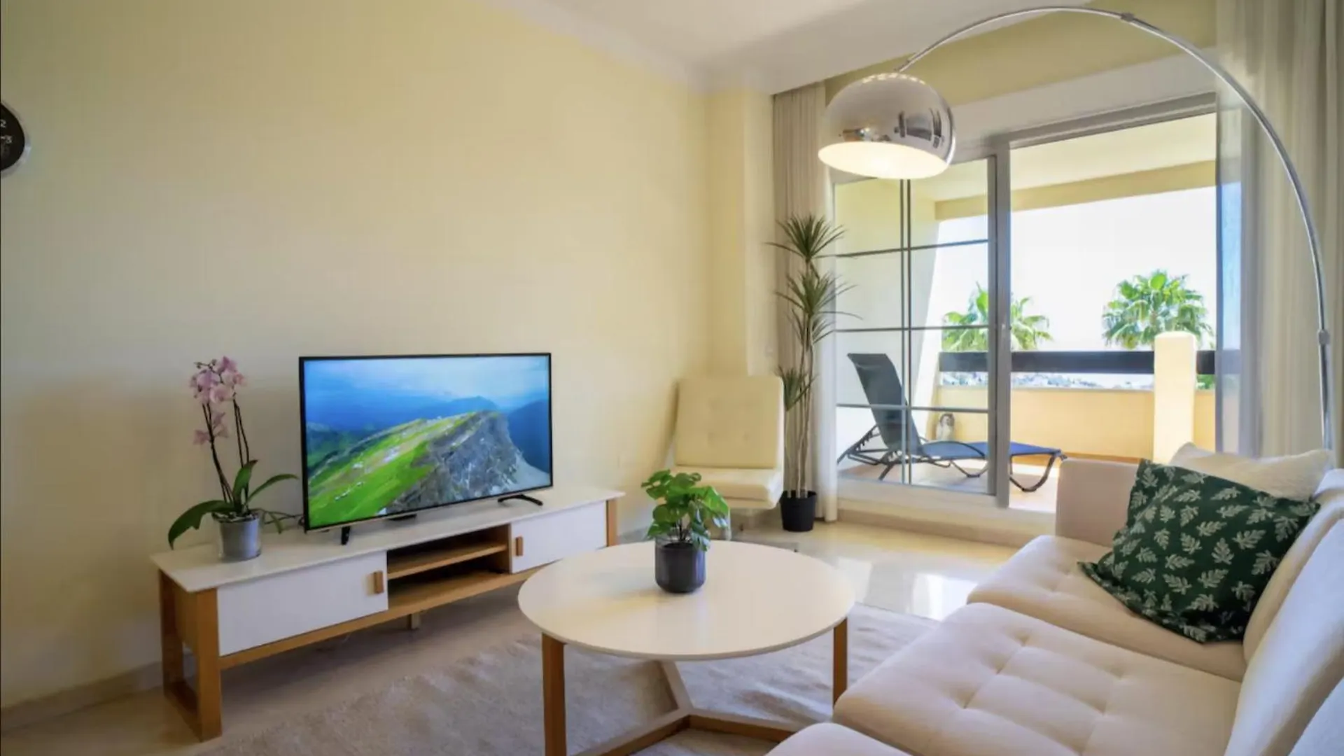 Cyv - Nice Apartment W A Pool, Close To The Beach 베날마데나코스타